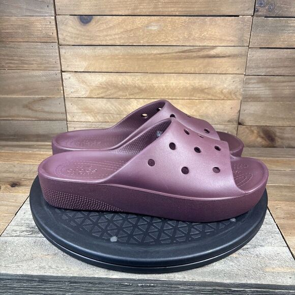 Crocs Sandals Women Size 8 Burgundy Wide Strap Open Toe Platform Comfort Cushion - Picture 1 of 10